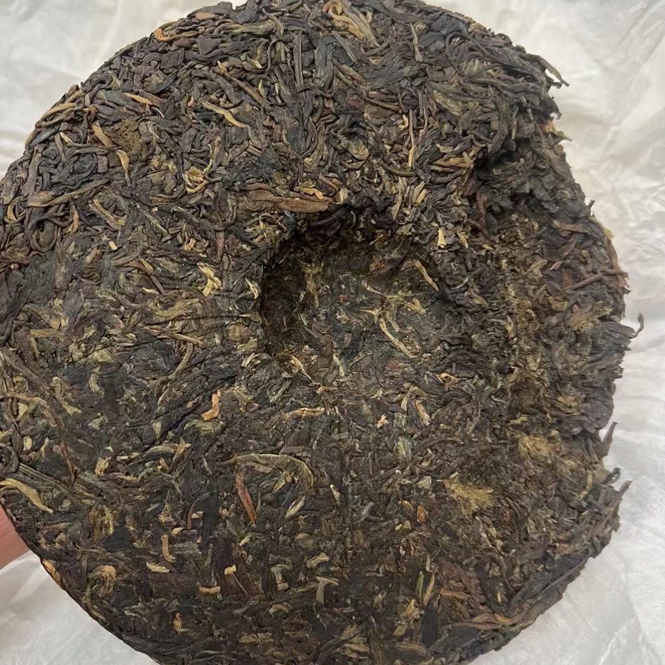 2008年黎明茶厂 雅韵青饼 357克生茶 3