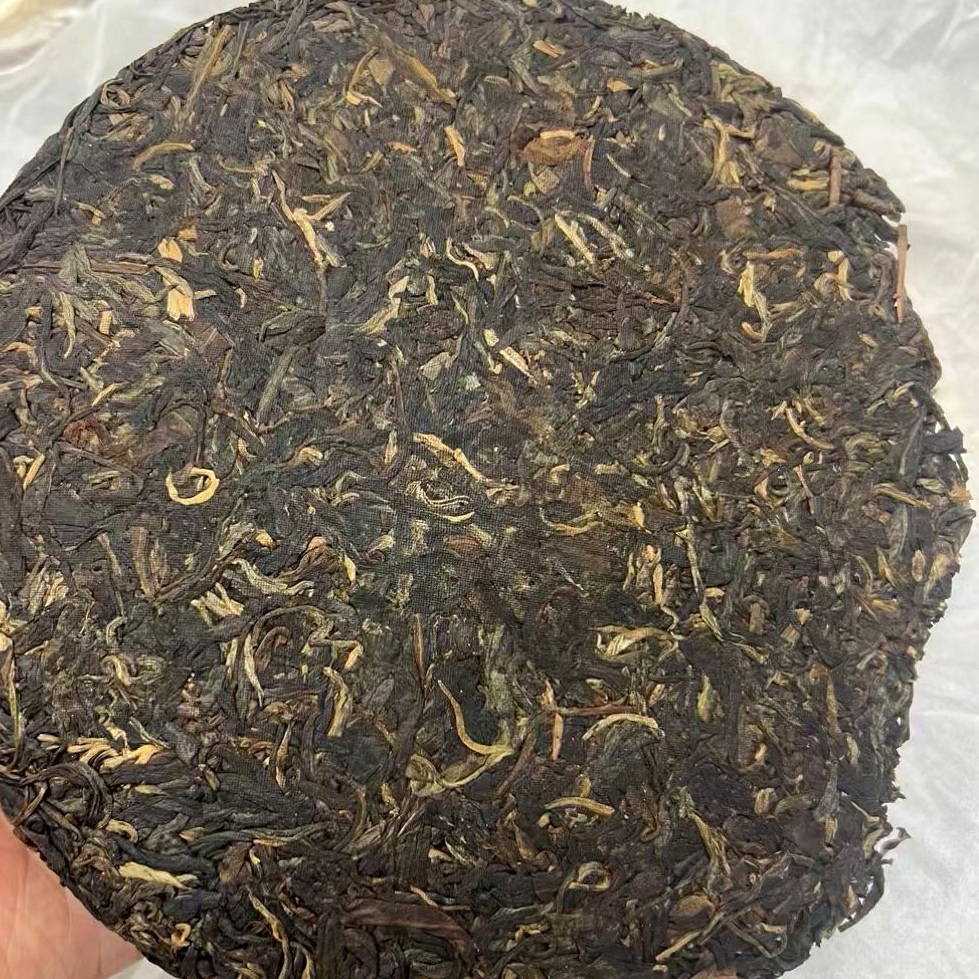 2008年黎明茶厂 雅韵青饼 357克生茶 2