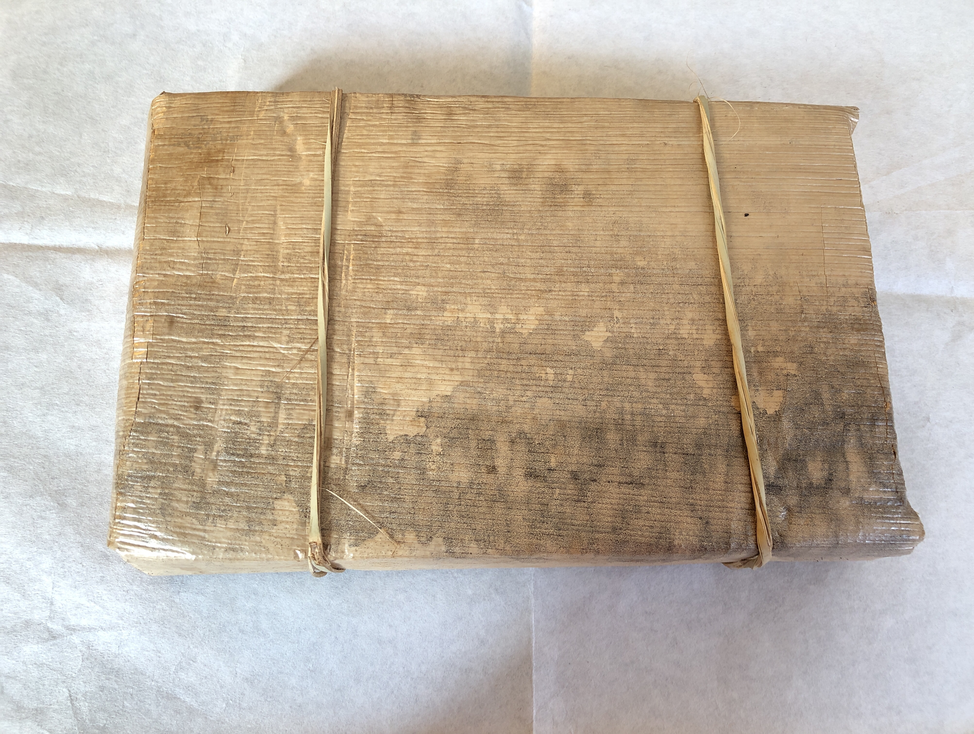 2004年班章生态轻发酵1000克熟砖烧仙草冰凉口感