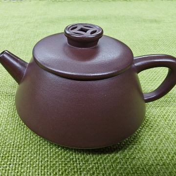 宜兴紫砂壶   老紫泥  镂空石瓢  130cc