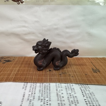 宜兴紫砂茶宠龙生肖摆件手工精品可养雕塑茶具茶道配件