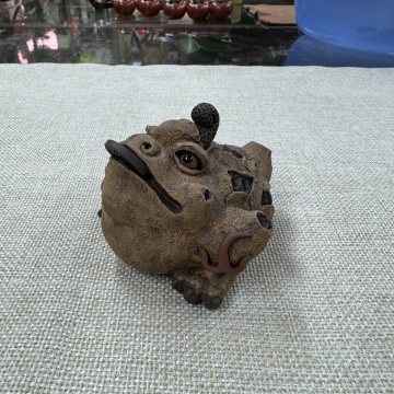 宜兴紫砂茶宠名家陈洪军手工树皮金蟾茶玩龙龟三足蟾茶盘可养摆件